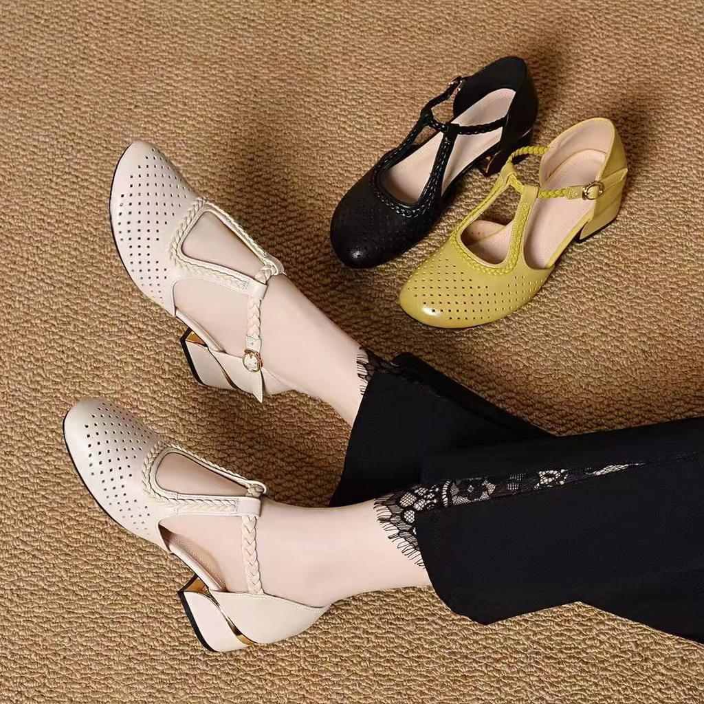 Women Fashion Round Toe Hollow Out Breathable Spring Buckle Strap Square Heel Shoes Lady Casual Leather Shoes Ab677