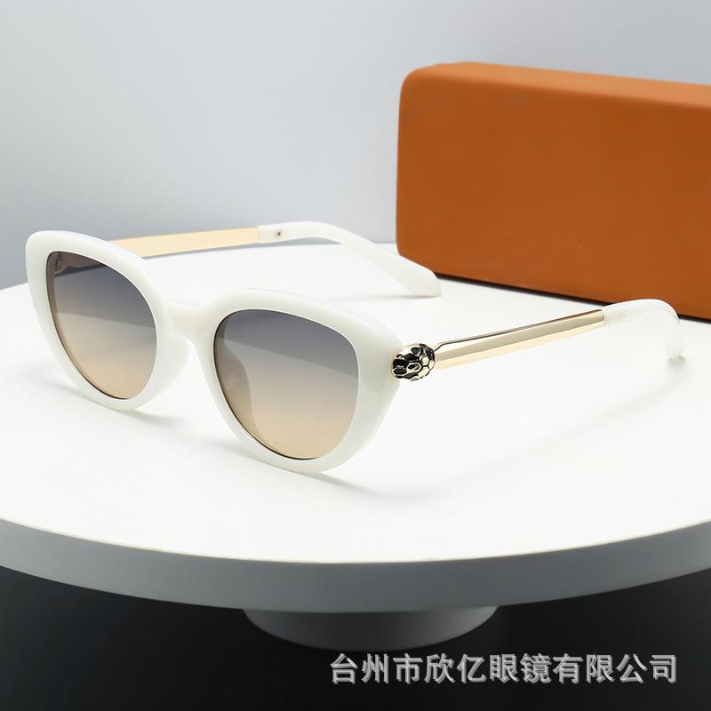 New cat eye frame snakehead decorative women's sunglasses European and American fashion trend UV-proof sunglasses