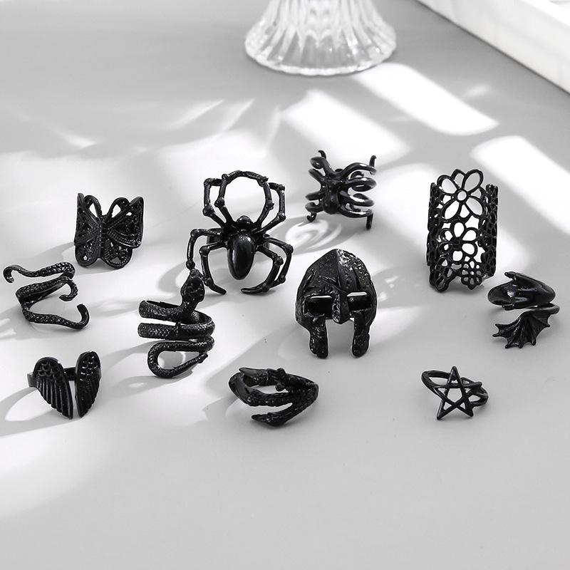 Electrophoretic Black Adjustable Snake Skull Love Spider Mask 11-piece Ring Set