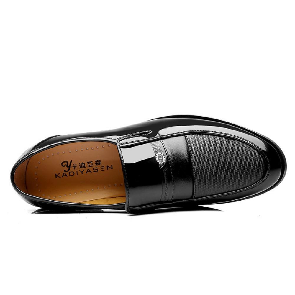 Mens Leather Shoes Slip Resistant Work Shoes for Hotel Staff Comfortable Casual Shoes for Middle Aged Elderly