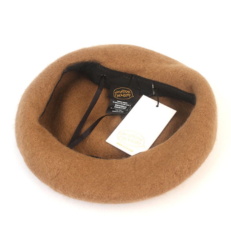 Universal chemistry Wool Beige Bending Beret Beret