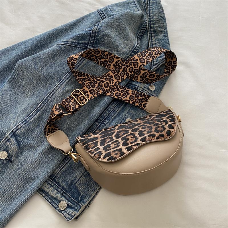 Niche Design Simple Saddle Bag Trendy Versatile Small Square Bag Wide Shoulder Strap Leopard Print Single Shoulder Messenger Bag
