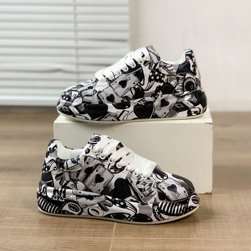 Fashion Women's Casual Sneakers 2025 Fashion New Painted Graffiti Lace Up Sports Shoes for Women Flat Pu Leather Ladies Running Shoes