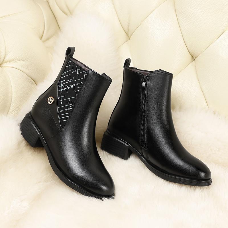 Women's Winter Boots Fashion Shoes Large Size Genuine Leather Women's Short Boots Natural Wool Mid-heel Ladies Martin Boots