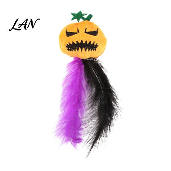 Stuffed Halloween Cat Toy Pumpkin Toy, Squeaky Chew Soft Plush with Feathers for Indoor Cats Self-entertainment