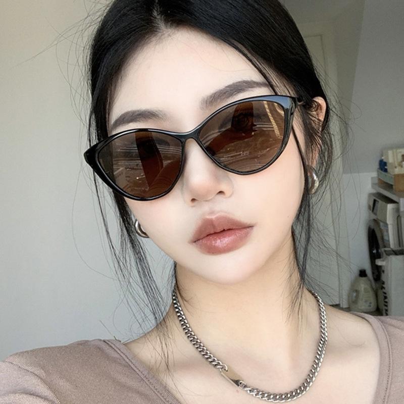 Fashion Cat Eye Sunglasses Women Luxury Brand Designer Sun Glasses Ladies Black Eyeglass Frame Female Shades Eyewear UV400