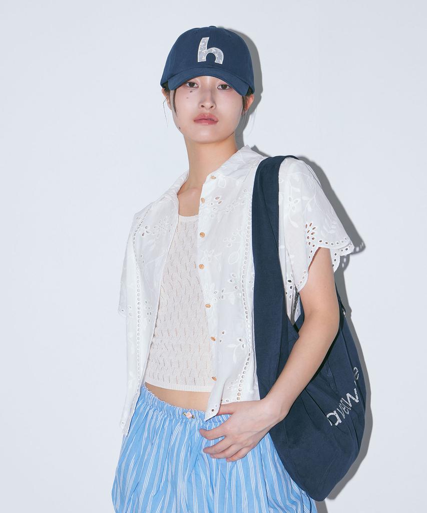 Haebeueoweil H Lace Applique Cap (Na)