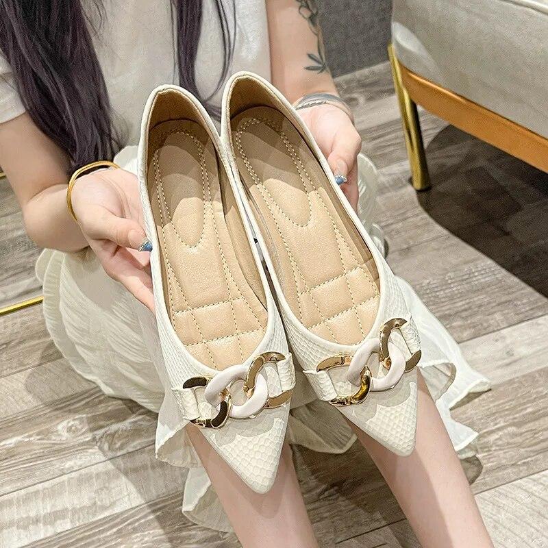 Fashion Ballet Flats Women Shoes Pointed Toe Brand Office Ladies Single Shoes Black White Soft Plus Size 42