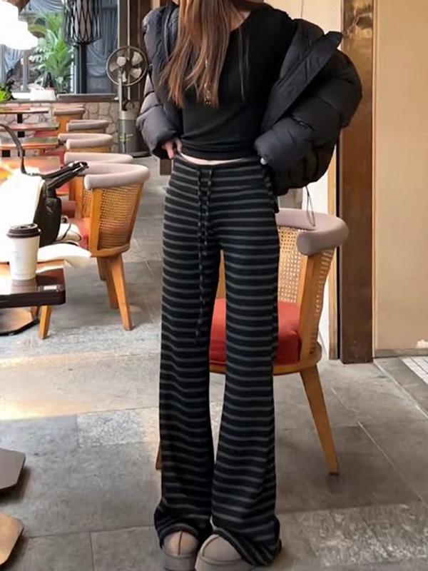 Hohe Taille, schmal geschnittene, schwarz gestreifte Micro-Flare Wide-Leg Jogginghose für Damen - Herbst/Winter Koreanischer Stil