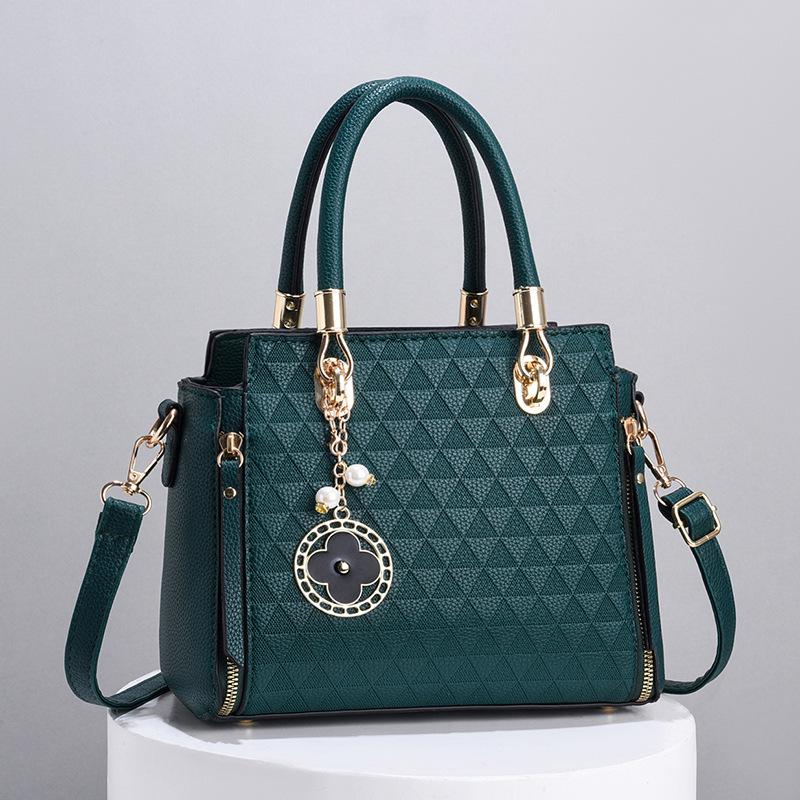 Borsa tote alla moda in rilievo da donna 2025: Borsa a tracolla casual di grande capacità