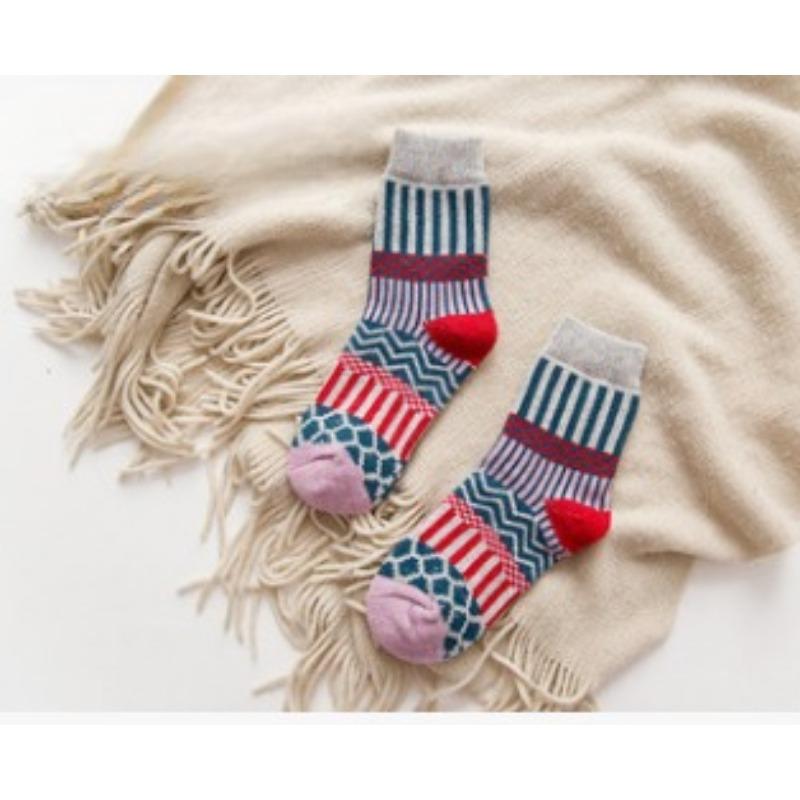 Șosete groase de lână în stil etnic special de iarnă Șosete retro îngroșate de lână de iepure caldă pentru femei șosete din cașmir în stil etnic cu buline