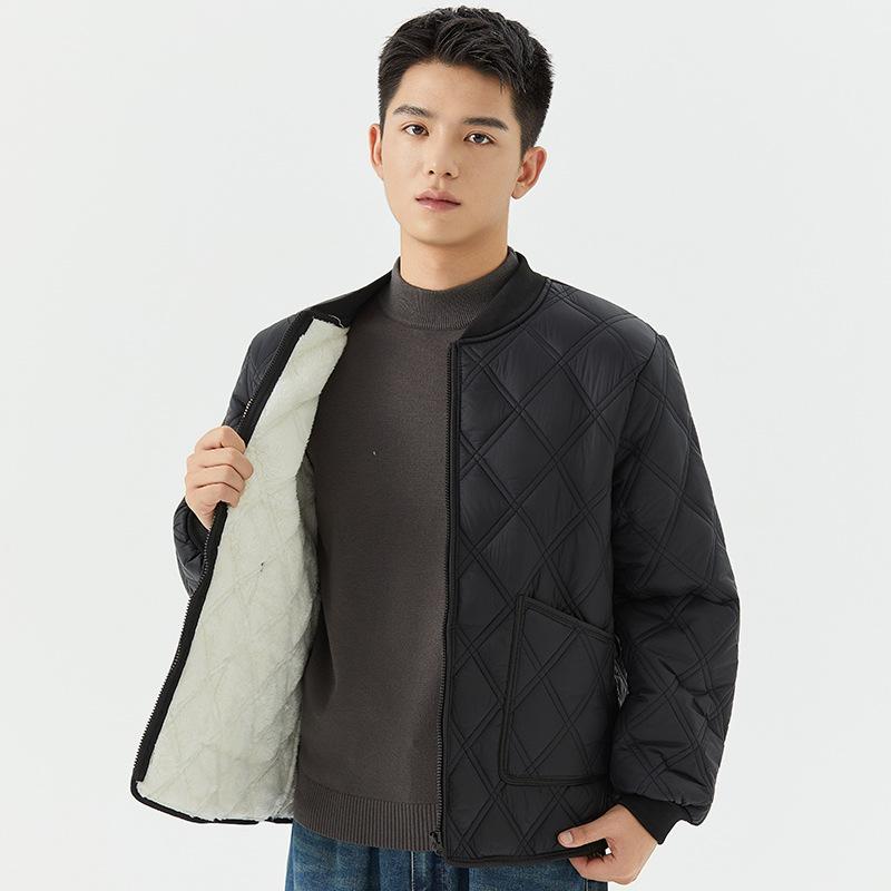 

Men s Winter Warm Jacket With Pockets Outdoor Indoor Windproof Full Zip Padded Long Sleeve Coats for Men Thick Fleece Lined Quilted House Wear Jackets M