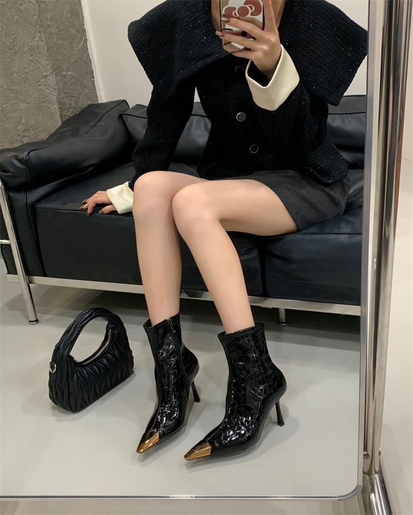 

Остроносые ботильоны на тонком каблуке с леопардовым принтом 2025 осень корейская версия новые ботильоны на высоком каблуке модные ботинки металлические остроносые эластичные ботинки 39