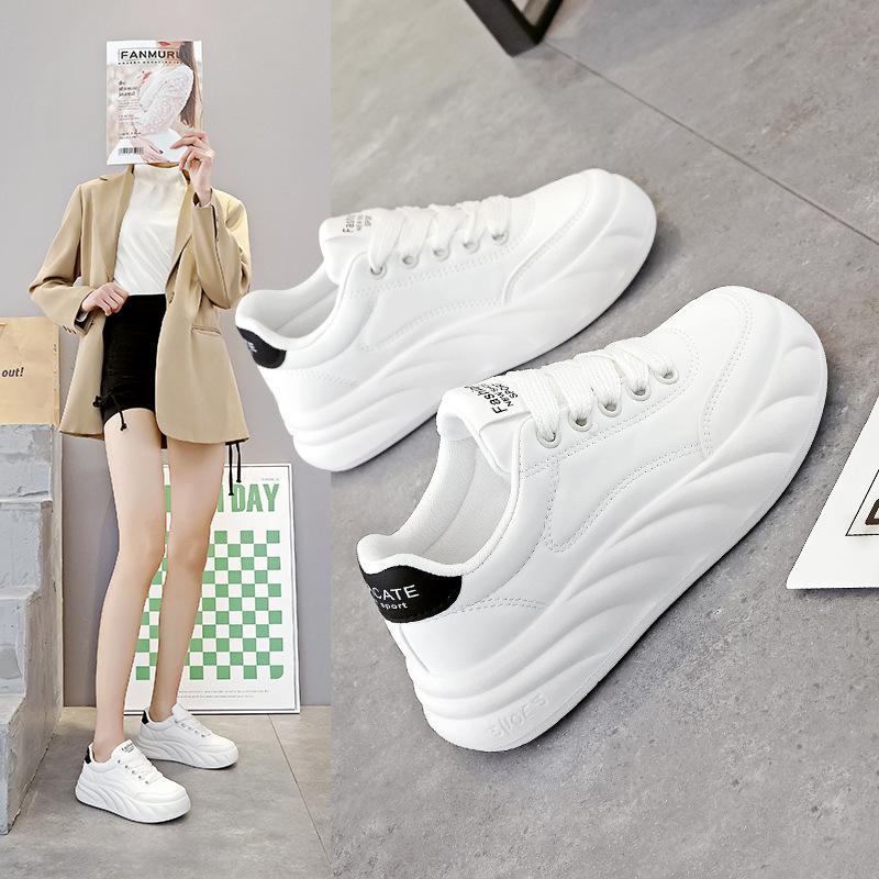 Thick-soled little white shoes women's 2025 new popular versatile spring and autumn sports and leisure board shoes lightweight soft sole RW-5801