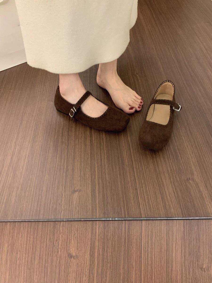 

Ретро квадратный носок, пряжка на одно слово, замшевые туфли Мэри Джейн, нежные вечерние туфли, мягкая плоская подошва, неглубокий вырез, балетки, одинарные туфли для женщин 40