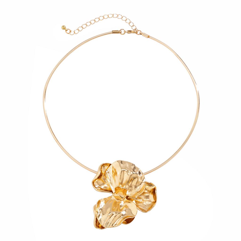 Exaggerated three-dimensional pleated flower choker collar, personalized flower necklace female