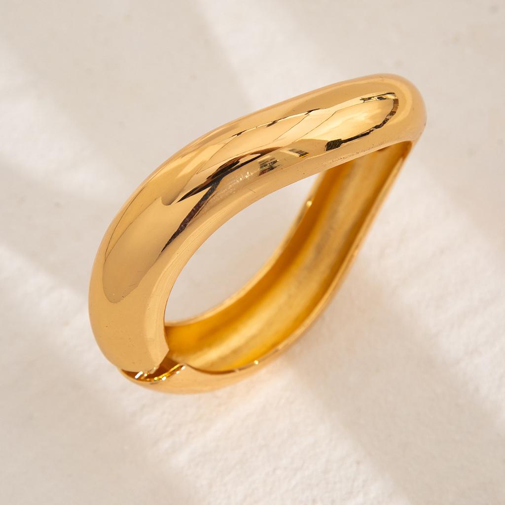 Vintage Irregular Wide Cuff Bangles Hip Hop Metal Spring Bangles Punk Gold copper Color Geometric Bangles For Women Men