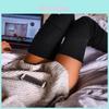 Warme und bequeme lange Damensocken aus dickem Strickstoff für den Winter