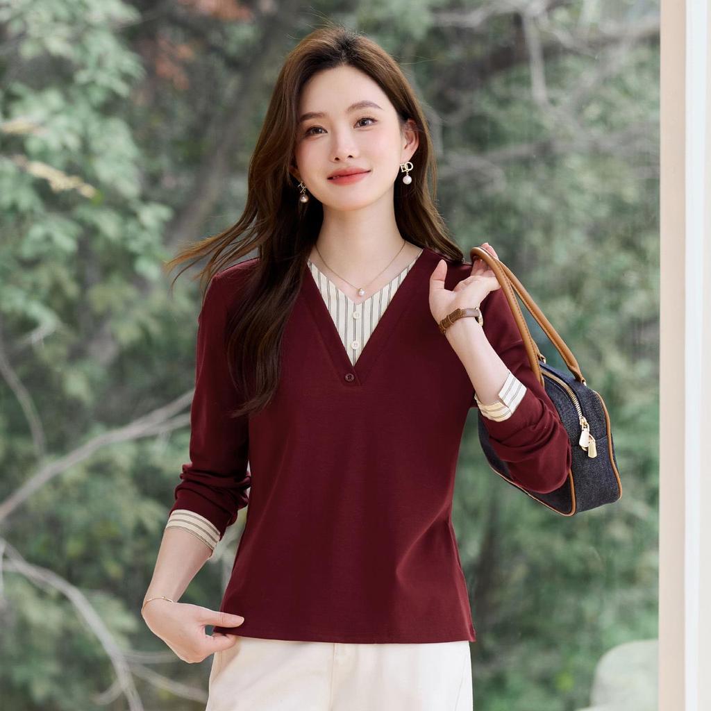 Women's V-Neck Layered Long-Sleeve T-Shirt: New 2026 Spring Style, Regular Fit, Fashionable Base Layer.