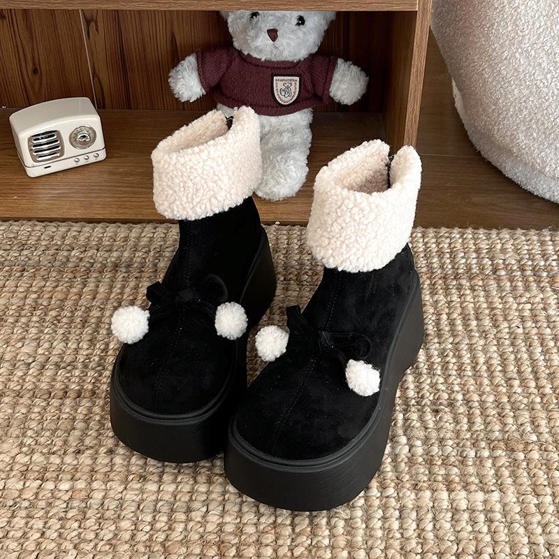 

Зимние женские ботинки на толстой подошве с увеличением высоты, новая женская обувь 2025 года, на меху, утепленные, теплые и нескользящие, милые хлопковые ботинки для женщин 40 чёрный