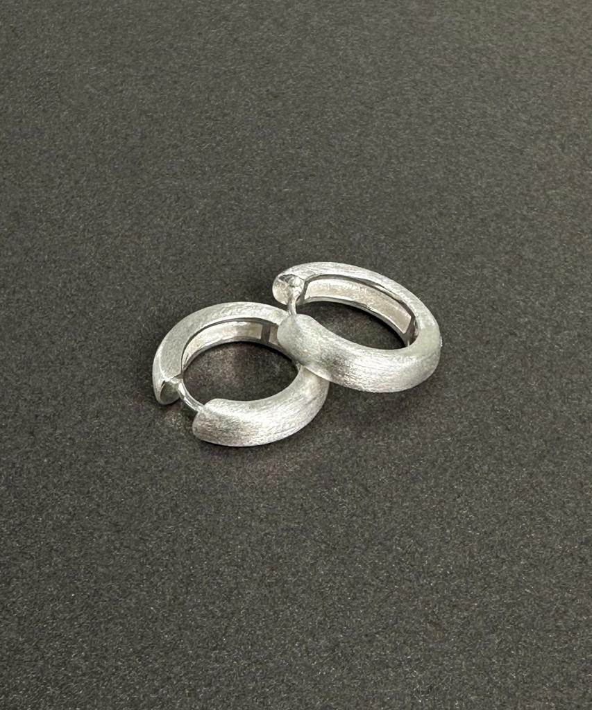 Baradu [Baradu 925] Sanding Basic Hoop Earrings