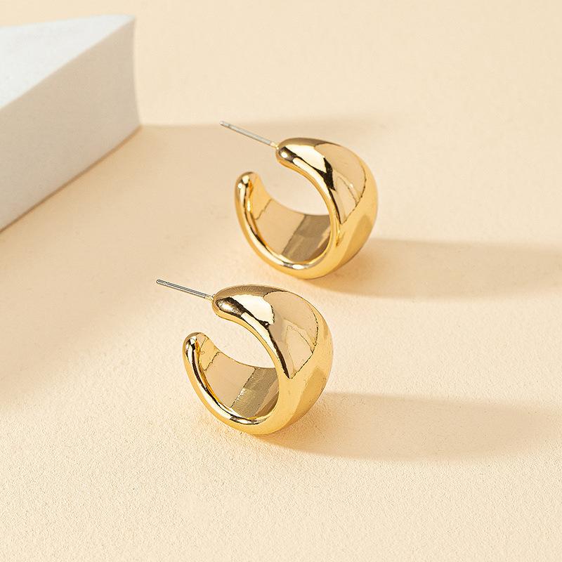 2026 New Fashion Metal Geometric Round Circle Hoop Earrings for Women Vintage Gold Color C-Shaped Statement Earring Zircon Gift
