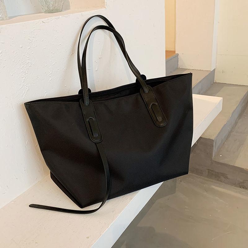 

Летняя женская сумка большой вместимости Модная наплечная сумка-тоут Универсальная простая повседневная сумочка