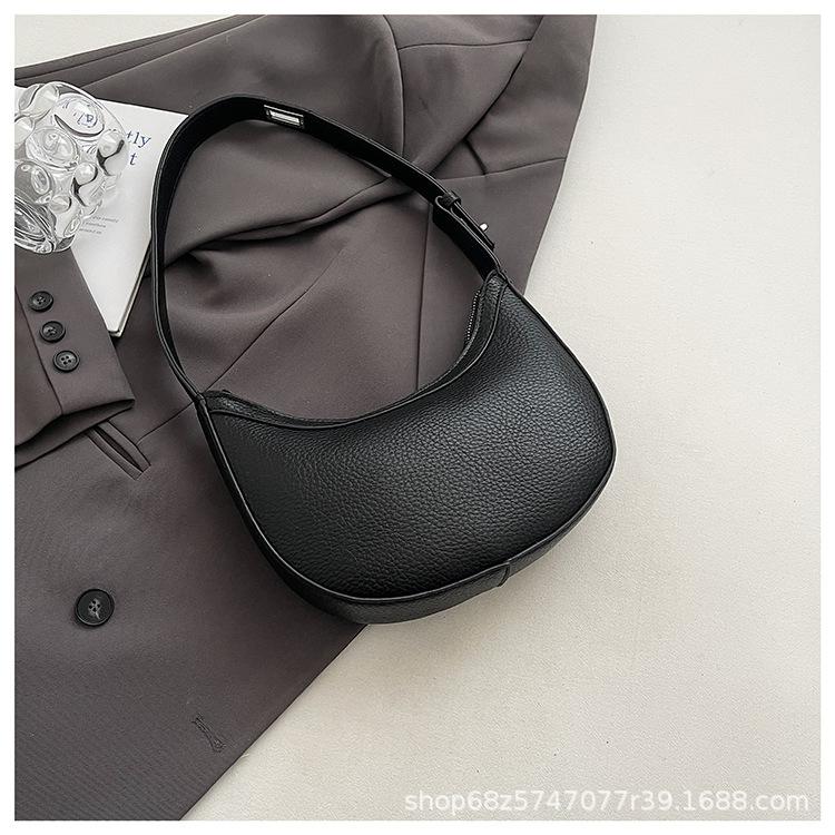 French Retro Niche Design Crescent Bag Underarm Bag Versatile Simple Casual Commuting Shoulder Crescent Bag Small Satchel