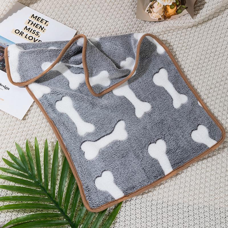 Pet Mats & Blankets: Thick Coral Fleece for Dogs & Cats