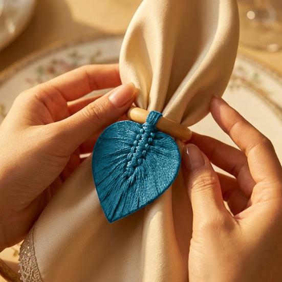 Boho Chic Home Accents Wooden Napkin Ring, Braided Leaf Design Holder, Rustic Farmhouse Table Supplies Ring for Decor, Dinner Party Accessories Unique