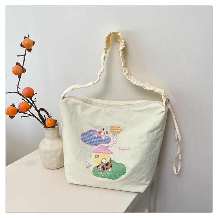 

Весна новая мода сумка через плечо 2025 универсальная женская сумка мультяшная анимация сумка большой вместимости белый