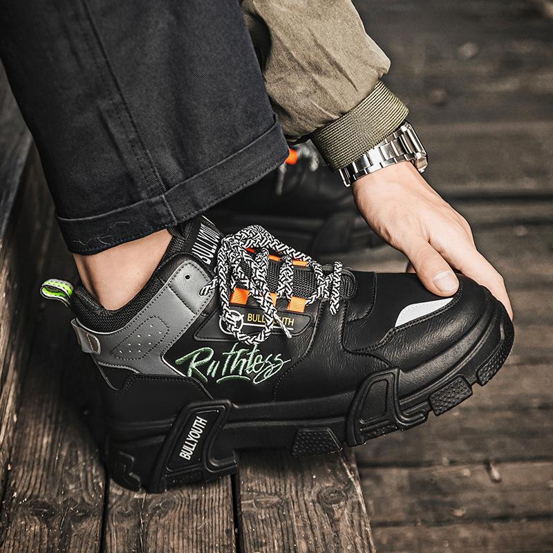New British Style Men's Boots Four Season High Tops Men's Casual Shoes Comfort Anti Slip Sport Hiking Boots Designer Luxury