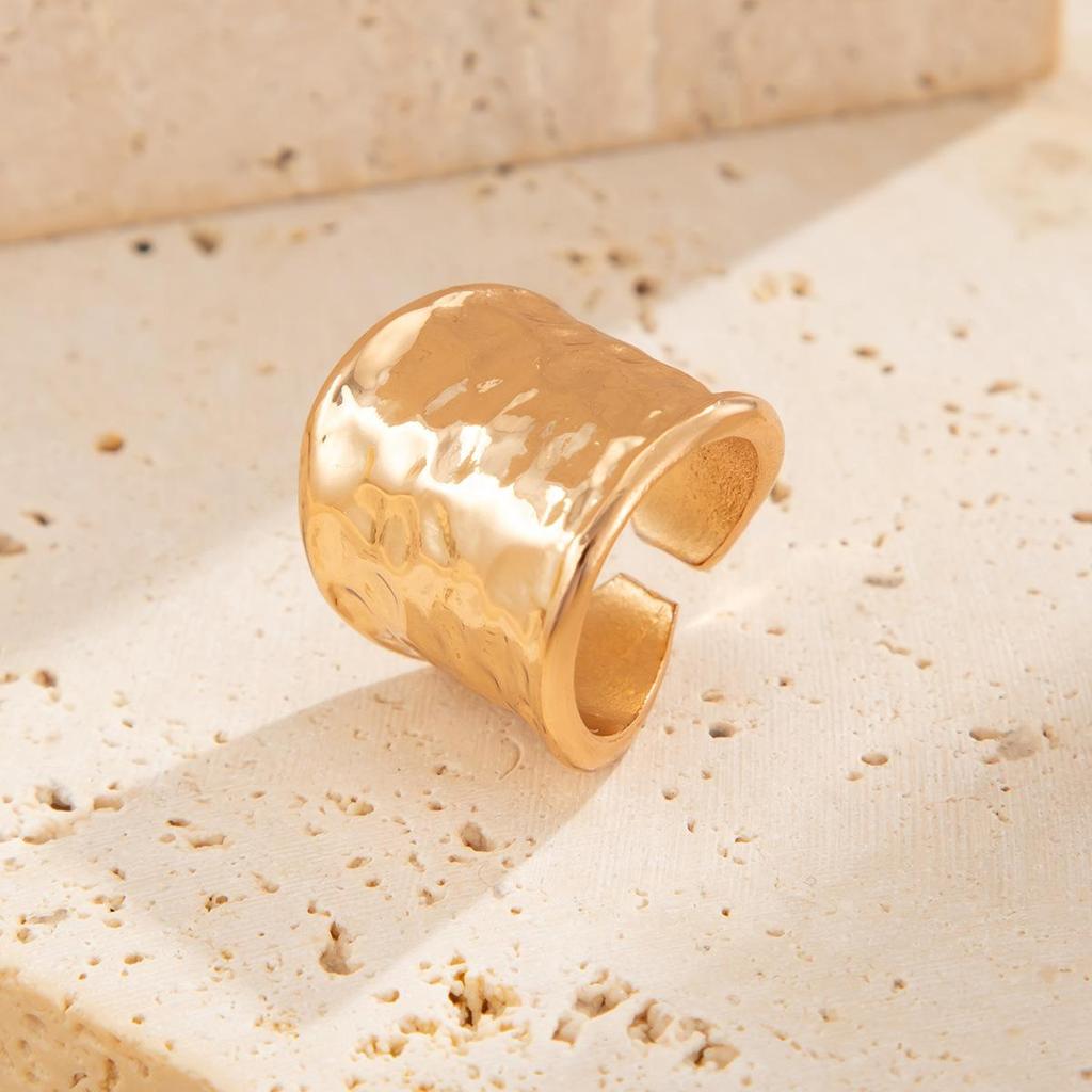 Fashion Sense Inlaid Pearl Flower Ring Simple Pleated Round Alloy Ring Set Daily Commuting Retro High-class Sense of Women's Jewelry