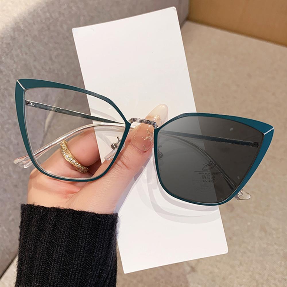 Retro Cat Eye Frame Anti Blue Light Glasses Women Photochromic Metal Frame Eyewear Trend Design Blue Light Blocking Flat Glasses