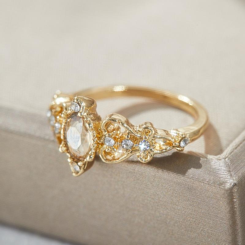 Exquisite Champagne Zircon Ring Luxury Crystal Oval Engagement Rings For Women Vintage Fashion Gold Color Wedding Jewelry