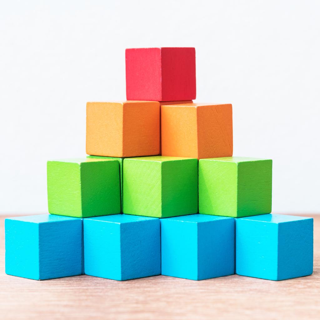 100 Pcs Crafts Wooden Cube Square Natural Solid Wood Crafts Blocks for DIY Projects Puzzle Letters Stamps for Home Decoration