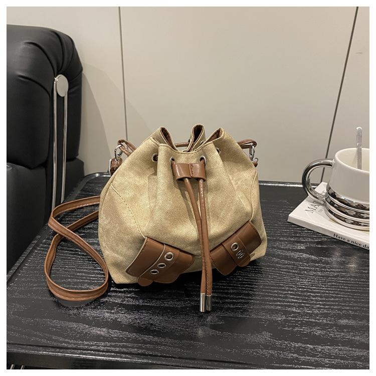 2025 Koreanische Mode Lässige Schultertasche mit großem Fassungsvermögen