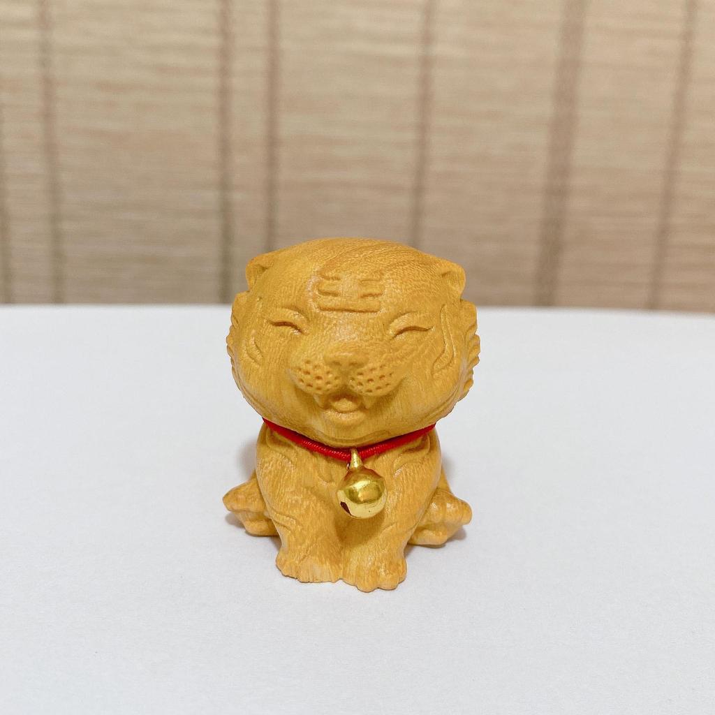 Handheld Zodiac Animal Thuja Wood Carvings: Cute Office Desk Healing Gifts