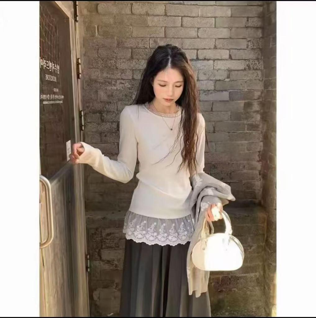 Korean Style Lace Patchwork V-neck Long-sleeve Casual Women's Top 2026