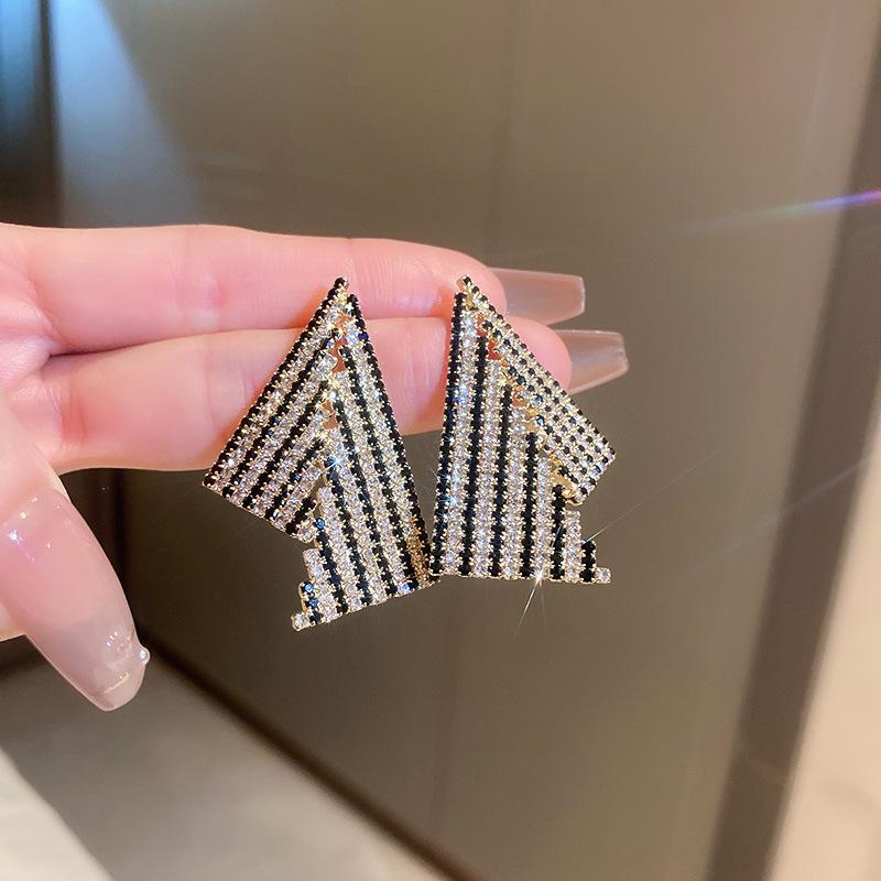 Geometric Irregular Diamond-Set Earrings Exaggerated High-End Stud Earrings Rhombus Earrings Personalized Temperament Earrings