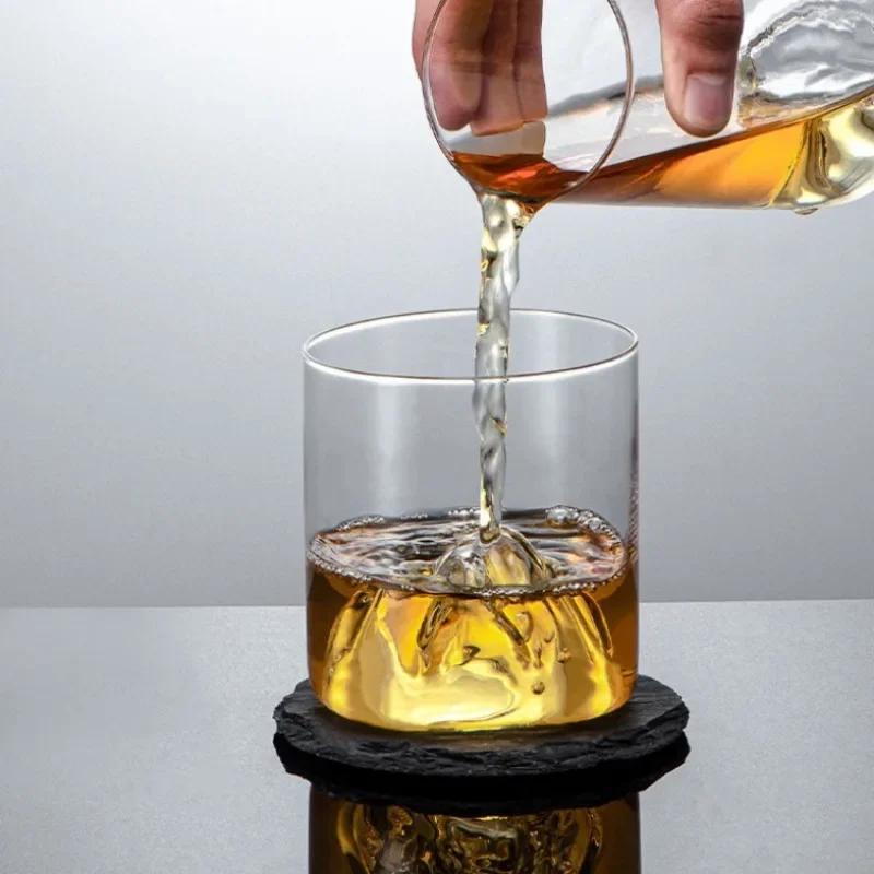 180ml/320ml Horský pohled Pohár Láhev na vodu Domácí sklenice na whisky Sklenice na zahraniční víno Tibetské horské sklenice na lihoviny Nápojové sklo