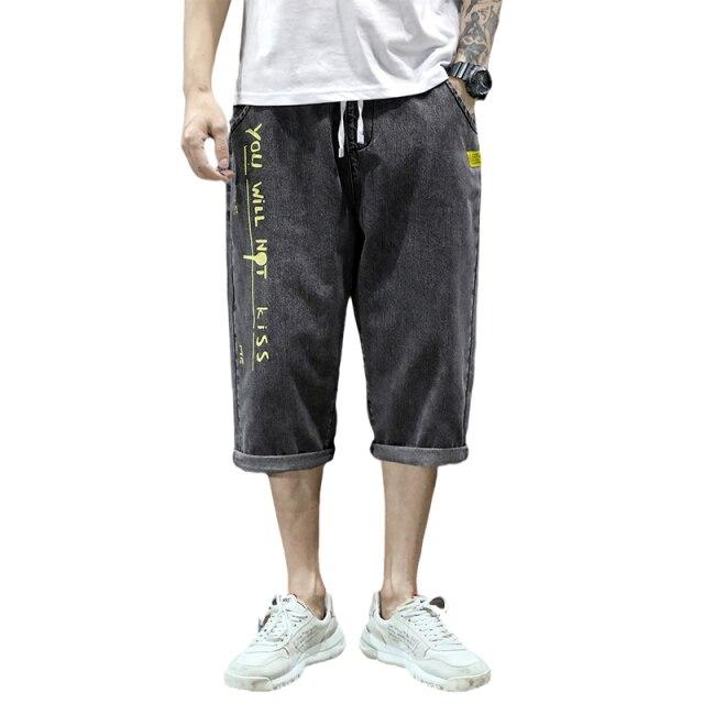 Mens Jeans Loose Fit Capri Pants Gray Light Blue Wide Leg Jeans Men Elastic Waist Drawstring Printing Letters Trendy Cowboys