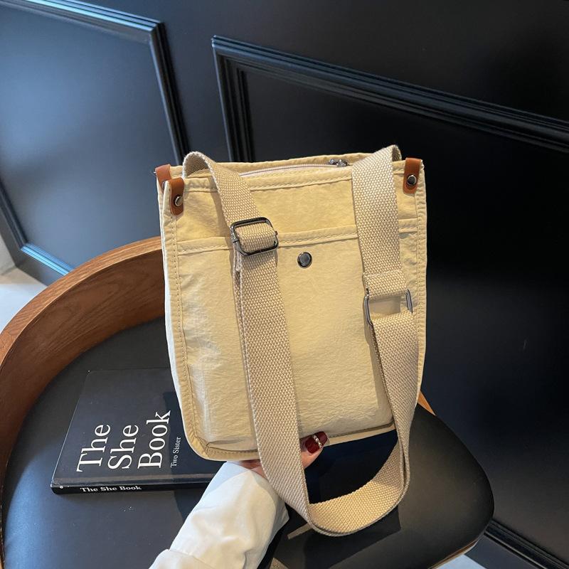 Canvas bag women's large-capacity summer new versatile shoulder messenger bag casual class tote bag