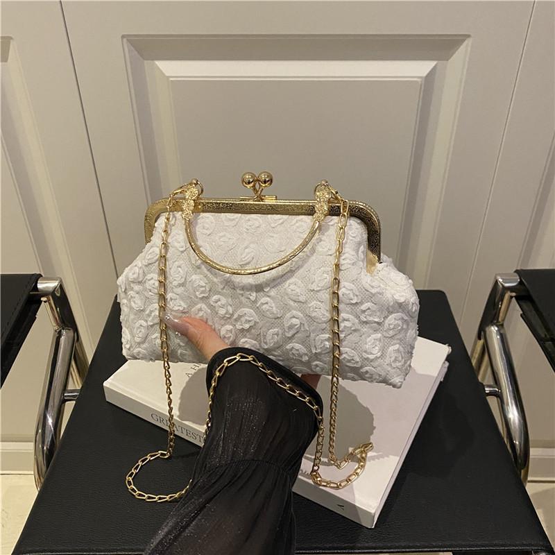 High Value Temperament New Chain Messenger Bag Women's 2025 New Cheongsam Women's Bag Versatile Shoulder Handbag