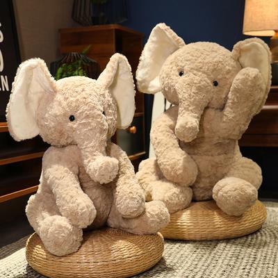 Bonecas e peluches – Peluches