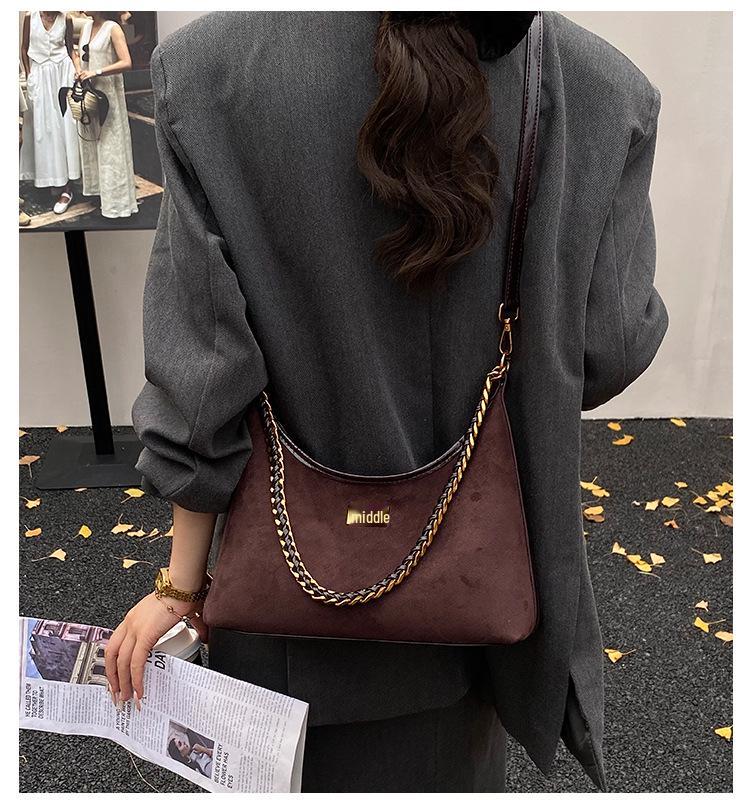 2025 Suede Retro Velvet Women's Crossbody Shoulder Bucket Bag - Large Capacity, Chain Strap, Autumn/Winter Collection
