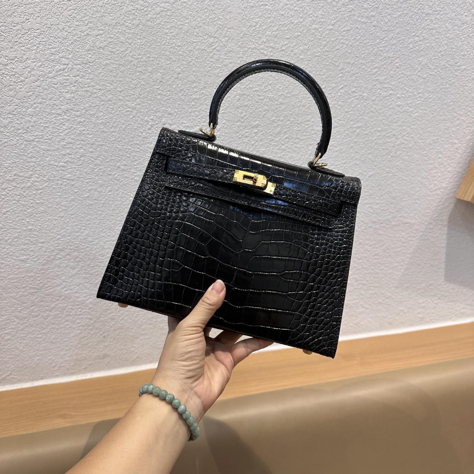 

Crocodile Pattern Kelly Bag, Women s New Fashionable and Versatile Second Generation Mini Leather Shoulder Cross Carrying Bag