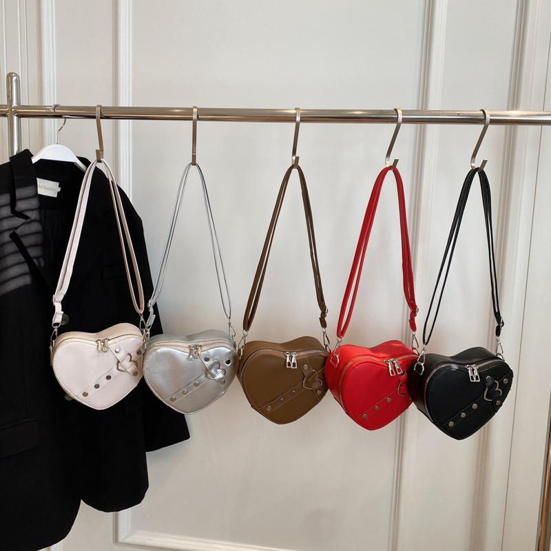 Borsa a Spalla Forma di Cuore Stile Y2K di Nicchia, Borsa a Tracolla con Zip e Decorazioni di Borchie Monocolore per Donna