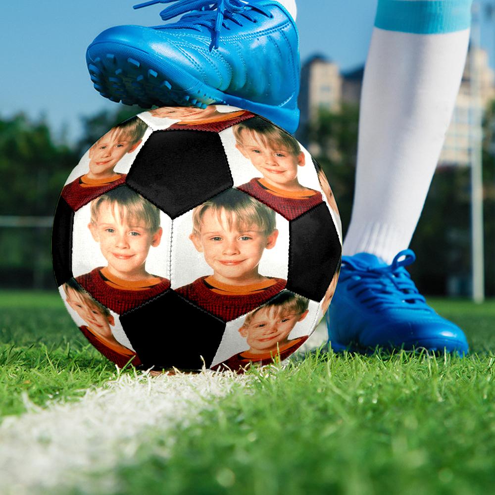 Home Alone Theme Size 5 Soccer Ball, Suitable for Both Indoor and Outdoor Matches, a Gift Suitable for Everyone.