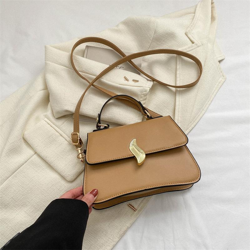 

Portable small square bag women s spring new fashion simple messenger bag trendy casual commuter women s bag хаки